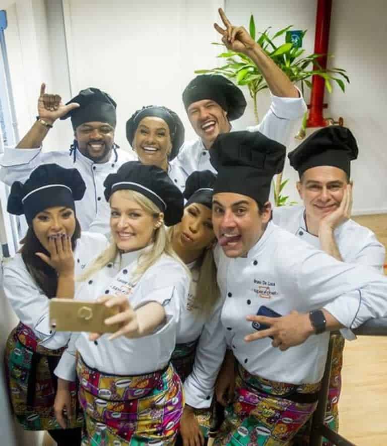 Elenco do Super Chef Celebridades se reuniu segunda, dia 3