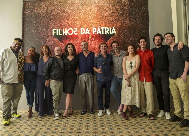 Equipe de 'Filhos de Pátria' apresenta segunda temporada da série