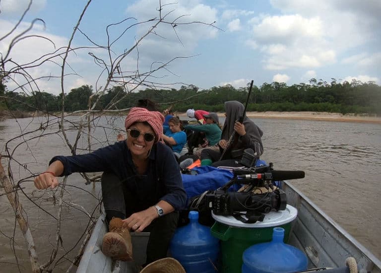 A repórter Danielle Zampollo na Amazônia