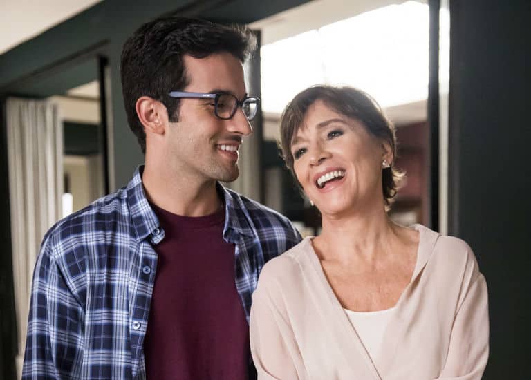 Zé Hélio (Bruno Bevan) e Beatriz (Natalia do Vale)