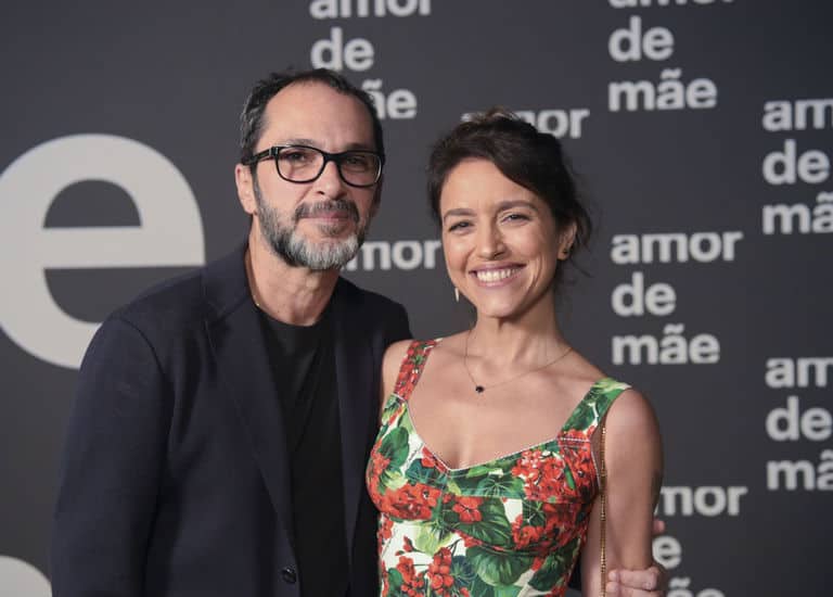 O diretor José Luiz Villamarim e a autora Manuela Dias | Foto: Globo/Estevam Avellar