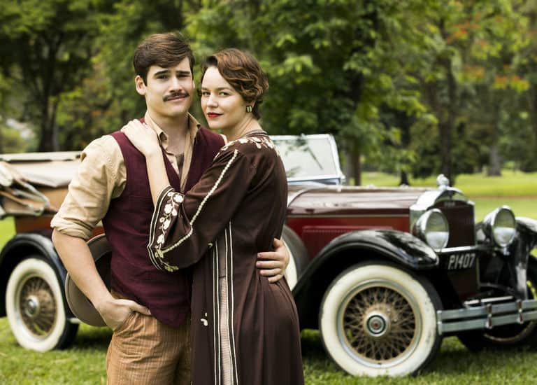 Alfredo (Nicolas Prattes) e Adelaide (Joana de Verona)