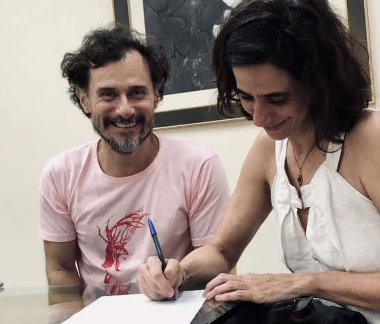 Enrique Diaz e Mariana Lima se casam após 20 anos de união