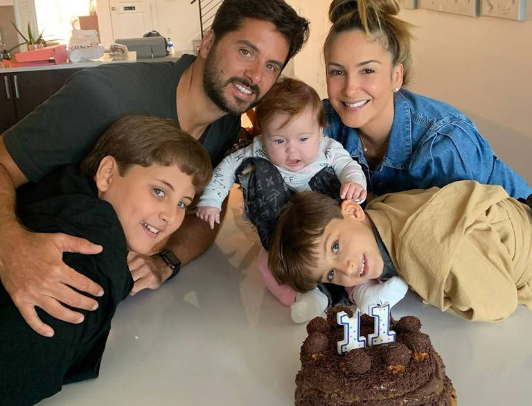 Claudia Leitte e a família