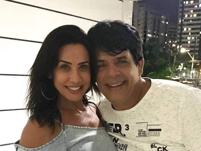 Scheila Carvalho e irmão