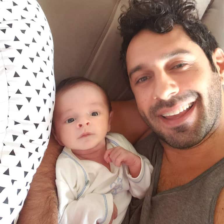 João Baldasserini e o filho Heleno, de dois meses