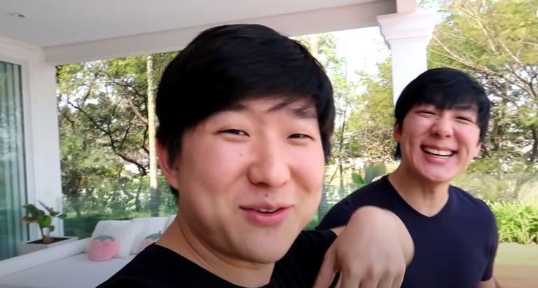 Pyong Lee e o irmão