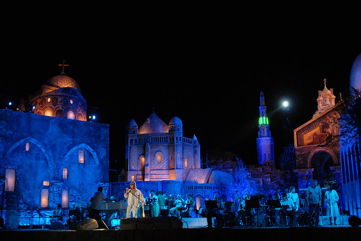 Imagem da época da gravação do show Roberto Carlos em Jerusalém - TV Globo/ Claudia Schembri