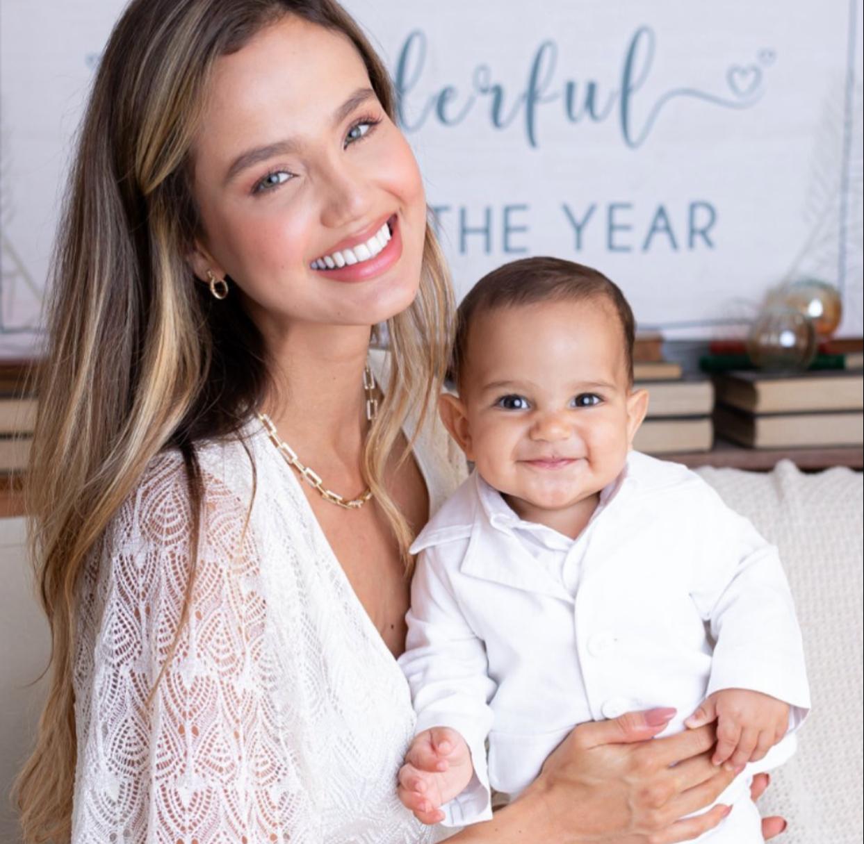 Biah Rodrigues, Theo e Sorocaba fazem ensaio em clima de Natal