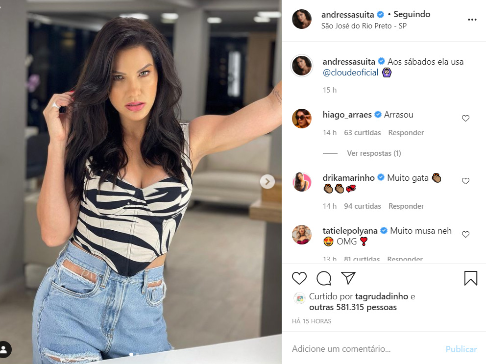 Andressa Suita curte noite com as amigas