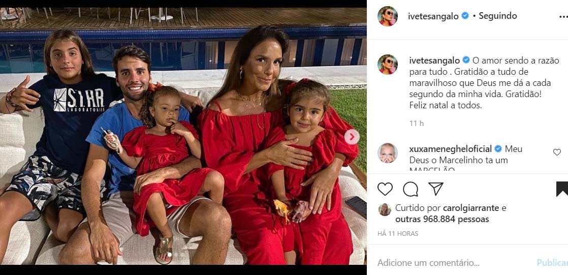 Ivete Sangalo mostra fotos com a família