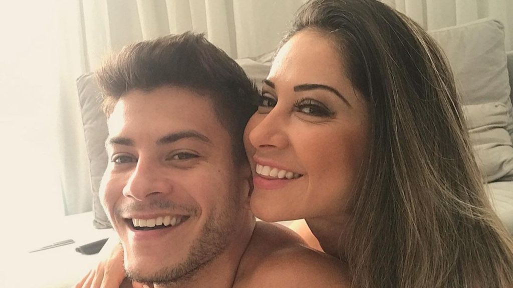 Arthur Aguiar e Mayra Cardi