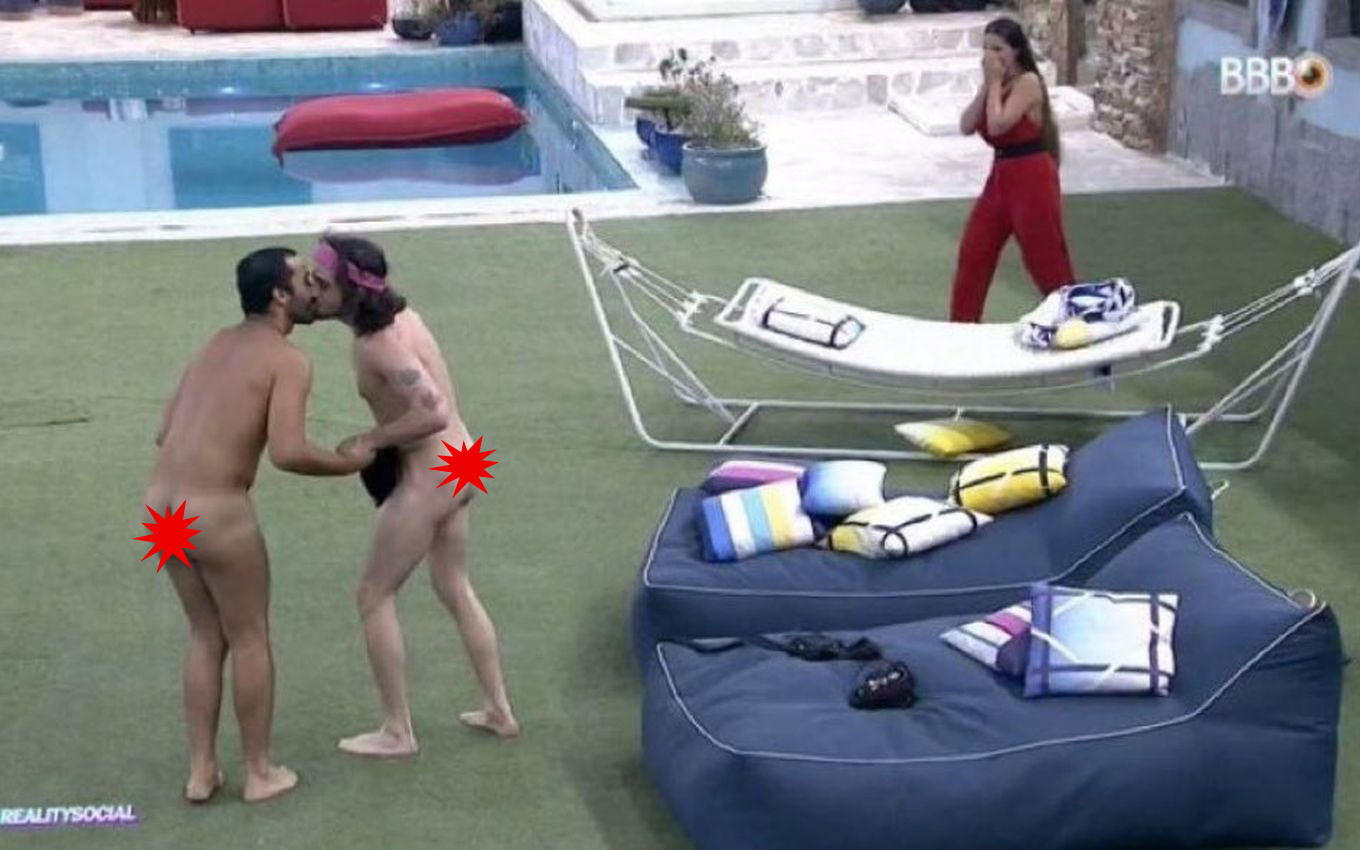 Fiuk e Gilberto pulam na piscina sem roupas - Crédito: Globo
