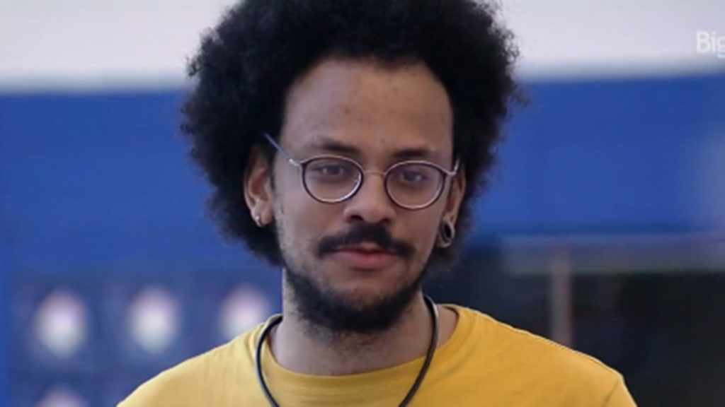 João fala sobre o salário de professor no BBB21