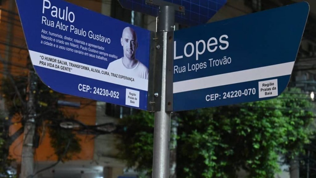 Placas da Rua Ator Paulo Gustavo foram instaladas. Foto: Reprodução/Instagram