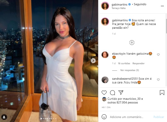 Gabi Martins ostenta decote generoso em foto