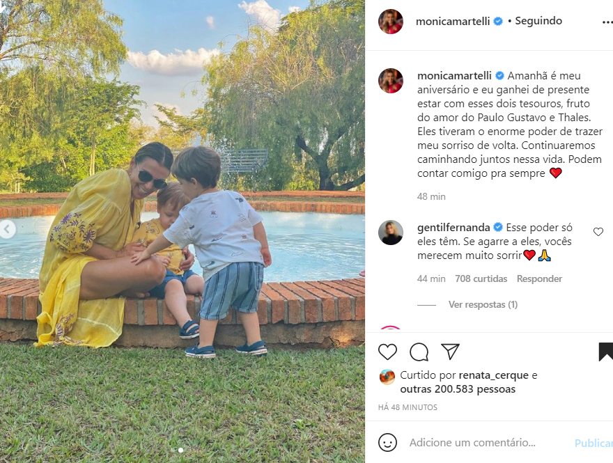 Mônica Martelli com Romeu e Gael, filhos de Paulo Gustavo e Thales Bretas - Crédito: Reprodução / Instagram