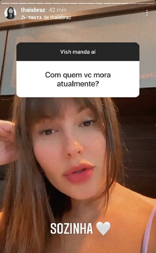 Thaís Braz diz que mora sozinha (Foto: Reprodução/Instagram)