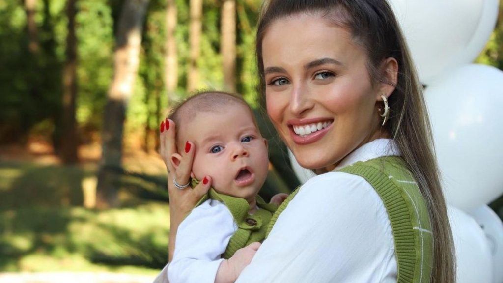 Lorena Carvalho se emociona com registro perfeito do filho. Foto: Reprodução/Instagram