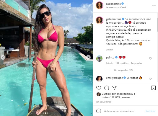 De biquíni, Gabi Martins exibe boa forma na web