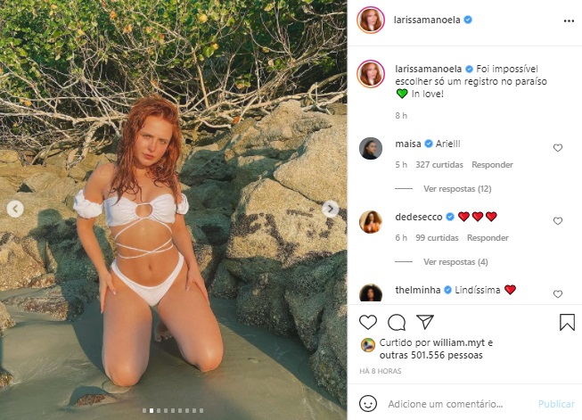 Larissa Manoela posa de biquíni branco e faz sucesso na web 