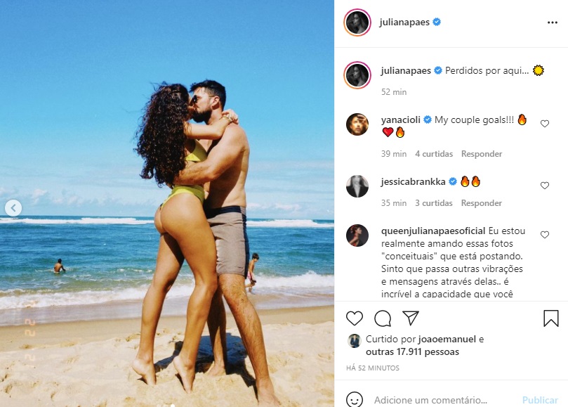 De biquíni, Juliana Paes surge aos beijos com marido