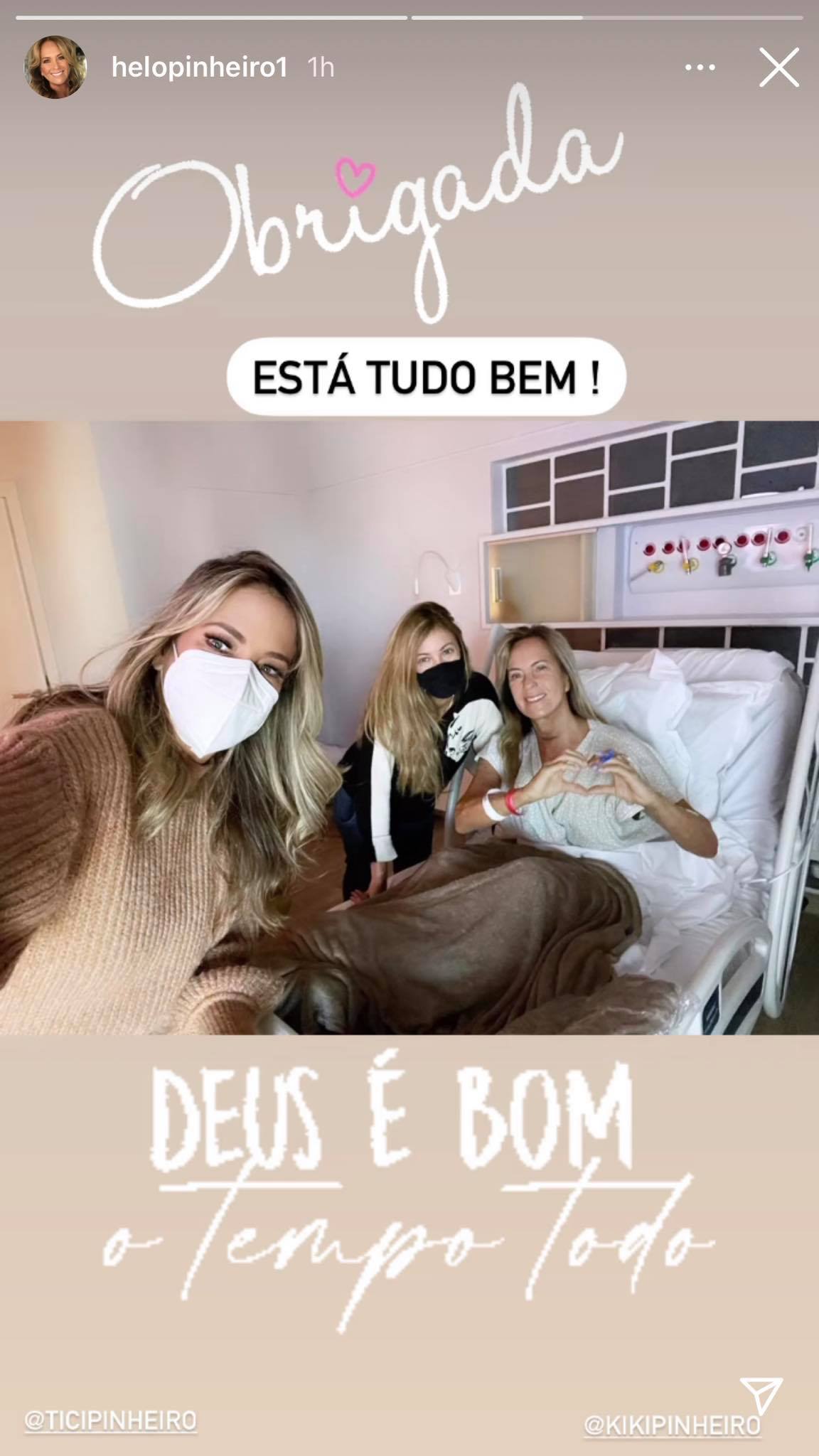 Após cirurgia, Helô Pinheiro posa no hospital e tranquiliza fãs