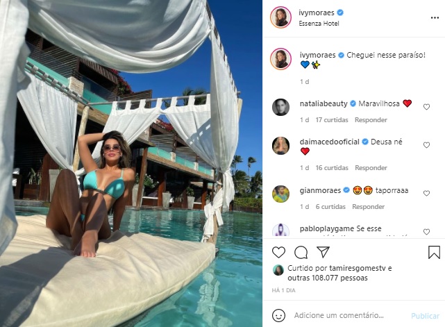 Ex-BBB Ivy Moraes ostenta corpão em foto de biquíni