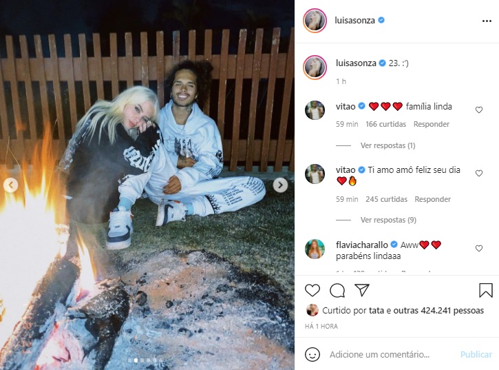 Luísa Sonza comemora aniversário de 23 anos ao lado da família