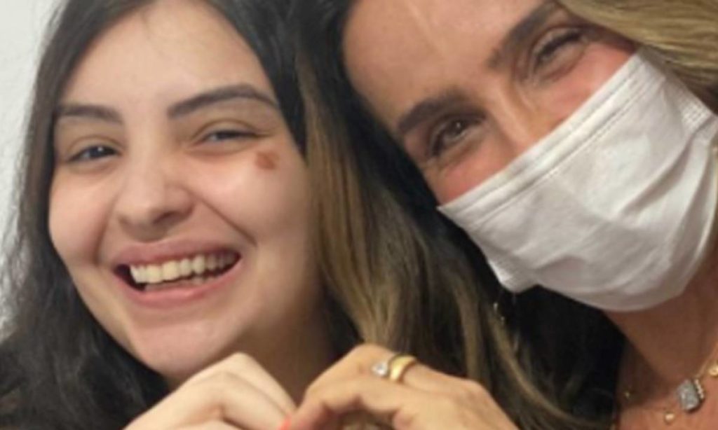 Mabel Calzolari e Monique Curi - Crédito: Reprodução/Instagram