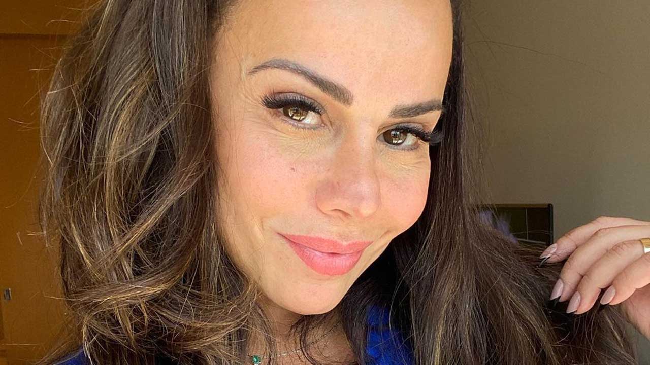 Viviane Araújo Arrasa Ao Mostrar A Barriga Trincada