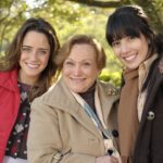 Fernanda Vasconcellos, Nicette Bruno e Marjorie Estiano nos bastidores de A Vida da Gente - Crédito: TV Globo / Renato Rocha Miranda