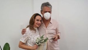 Chico Buarque se casa com Carol Proner