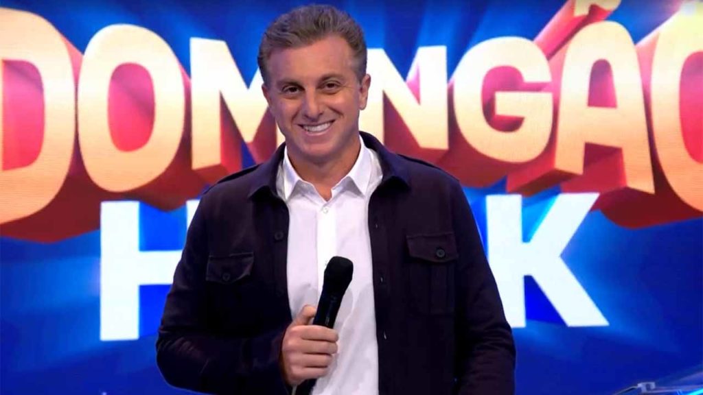 Luciano Huck no intervalo da Globo - Crédito: Reprodução / Globo