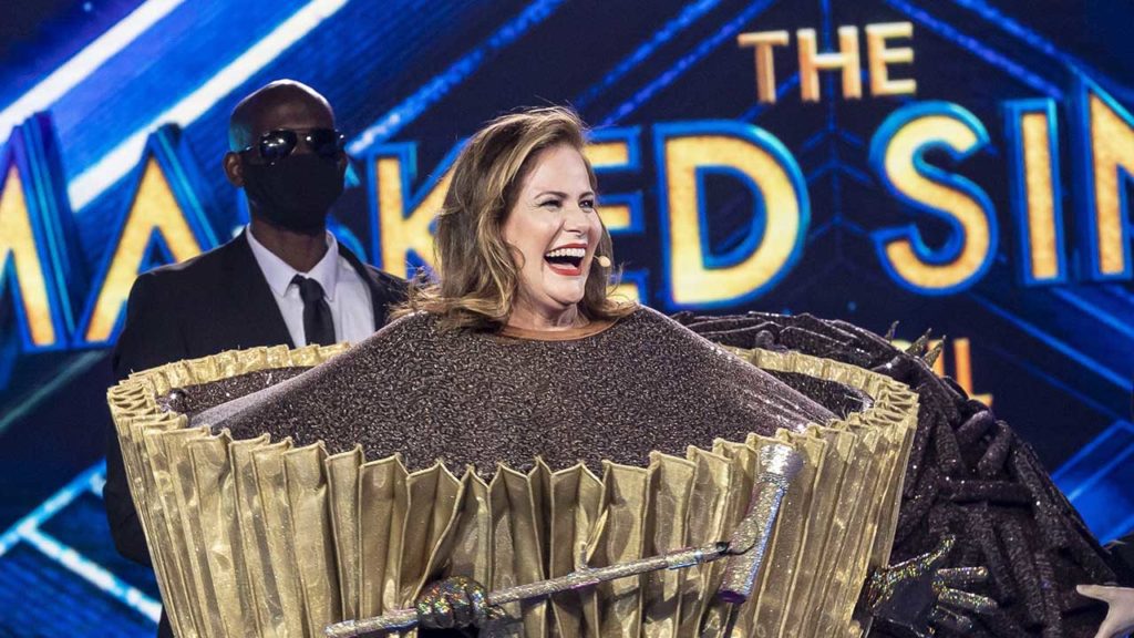 Renata Ceribelli quando foi desmascarada no The Masked Singer Brasil- Crédito: Globo / Kelly Fuzaro