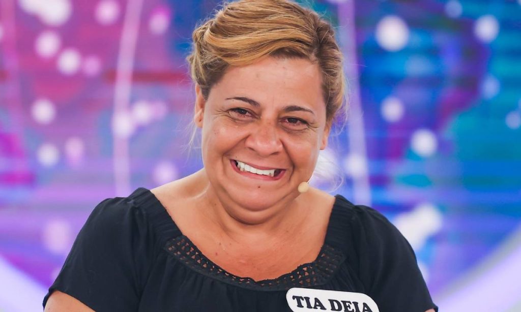 Tia Deia - Crédito: Reprodução/ SBT