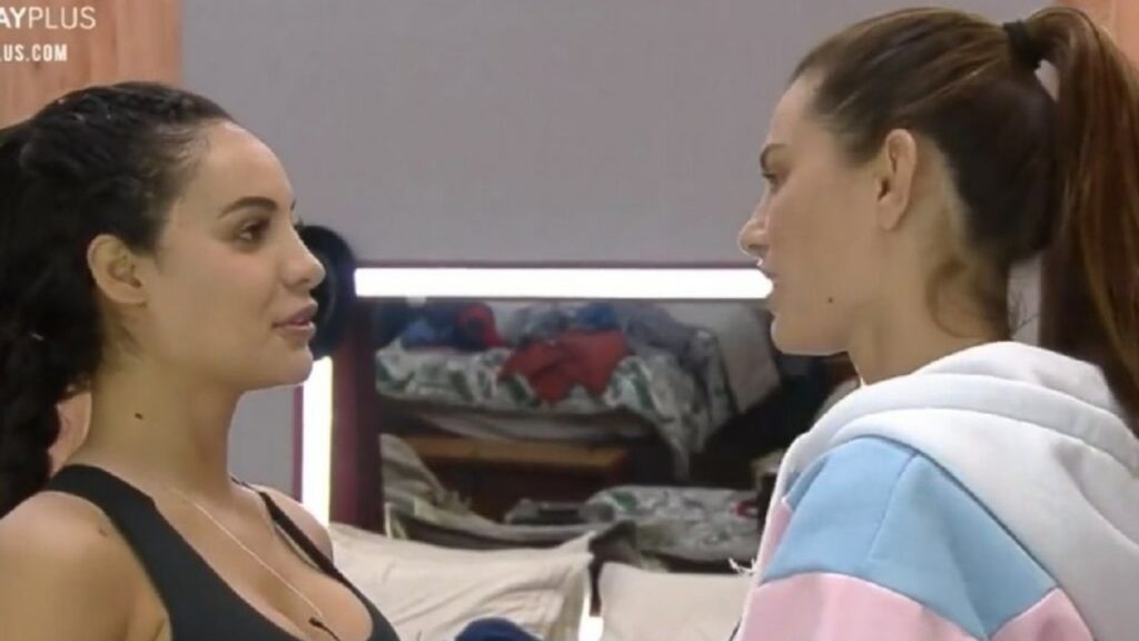 Aline Mineiro e Dayane Mello conversam