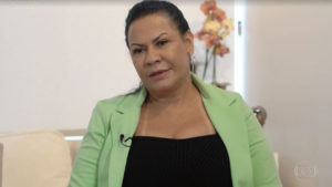 Dona Ruth, mãe da cantora Marília Mendonça, dá entrevista ao Fantástico, da Globo - Crédito: Reprodução / Globo