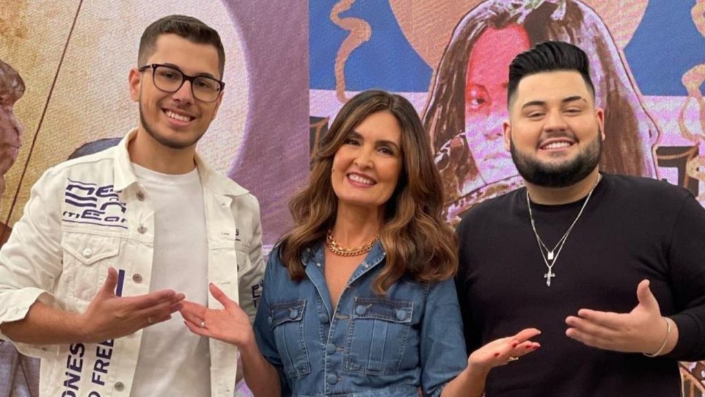 Fátima Bernardes e a dupla Dom Vittor e Gustavo. Foto: Reprodução/Instagram