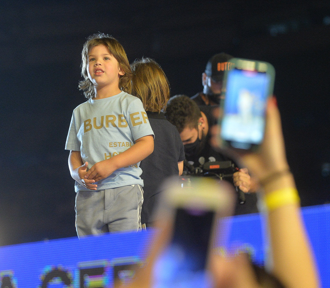 Filhos de Gusttavo Lima invadem o palco do show do pai - Crédito: Francisco Cepeda / AgNews