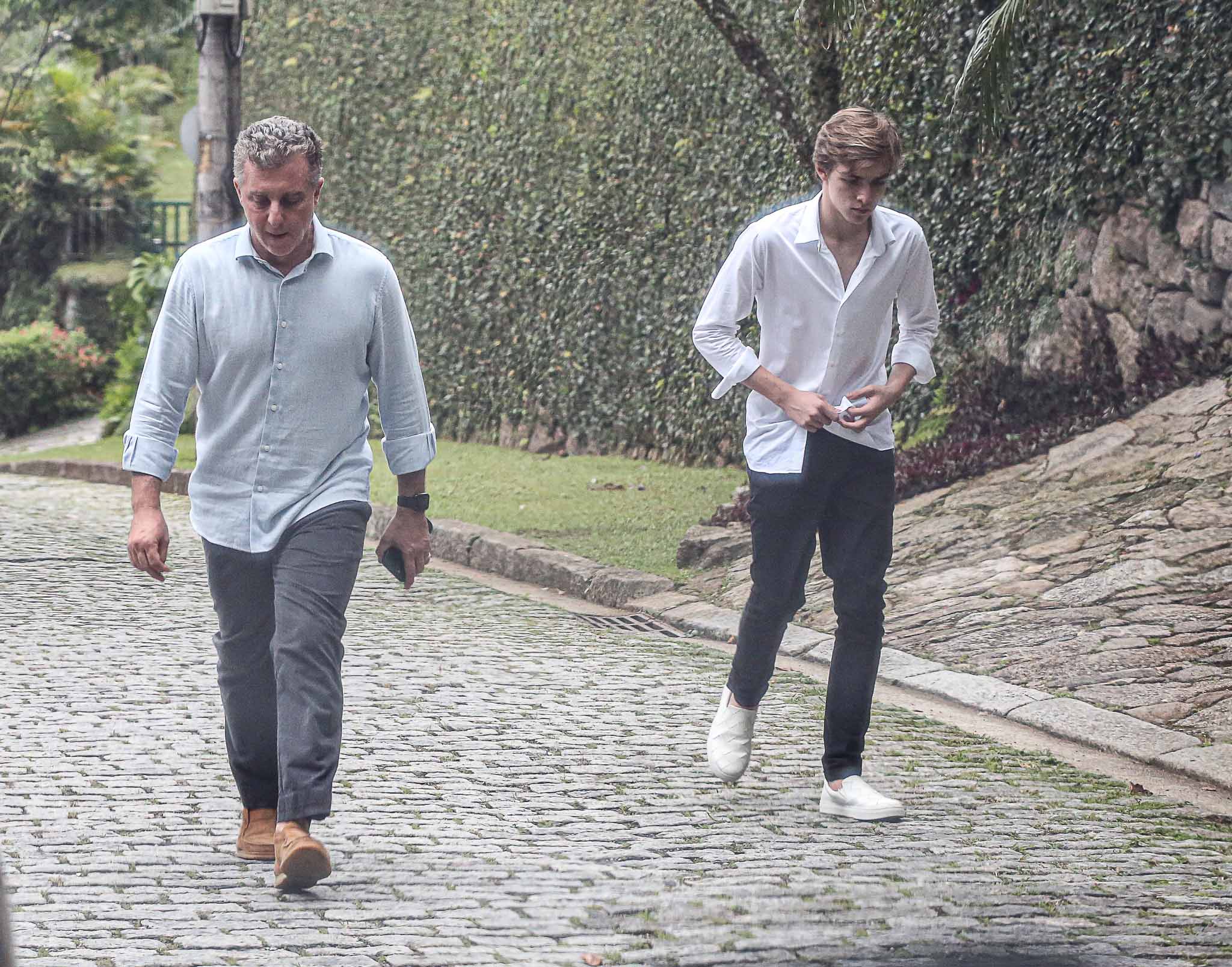 Luciano Huck curte passeio com o filho Joaquim - Crédito: Delson Silva /AgNews