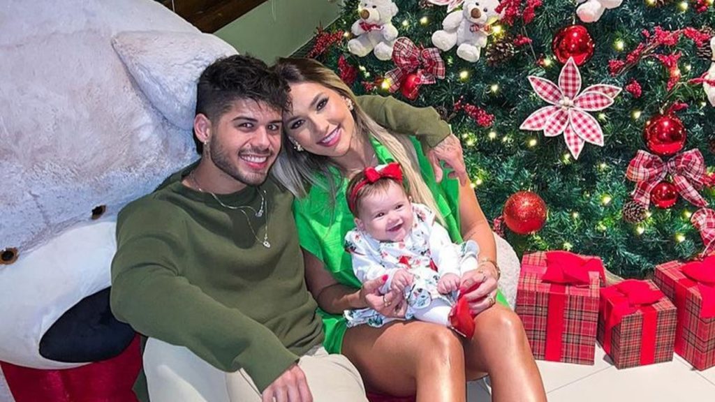 Virginia Fonseca e Zé Felipe com a filha, Maria Alice