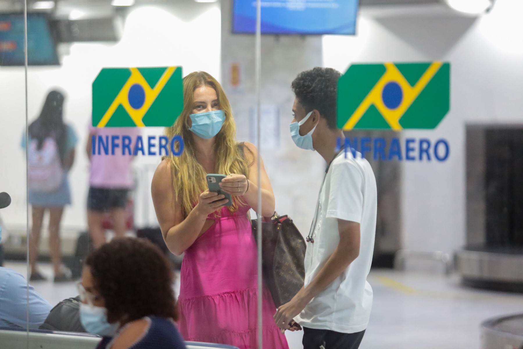 Paolla Oliveira volta ao Rio de Janeiro após viagem com Diogo Nogueira e Davi - Crédito: Victor Chapetta / Agnews