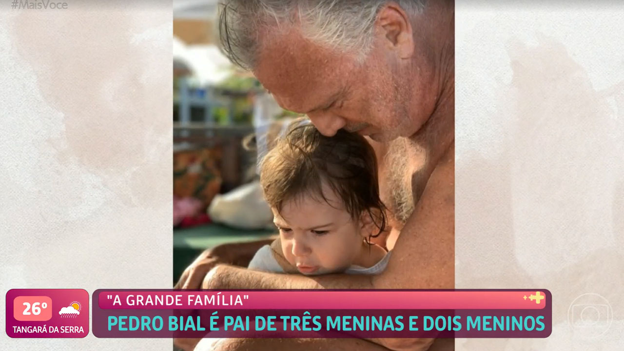 Pedro Bial mostra novas fotos com a esposa e os filhos - Crédito: Reprodução / Globo