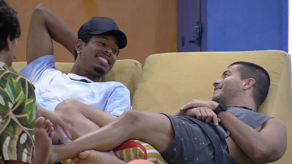 Arthur Aguiar revela poderes do Quarto Secreto do BBB 22 - Créditos: Reprodução / Globo