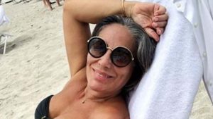 Gloria Pires curte dia na praia - Crédito: Reprodução / Instagram