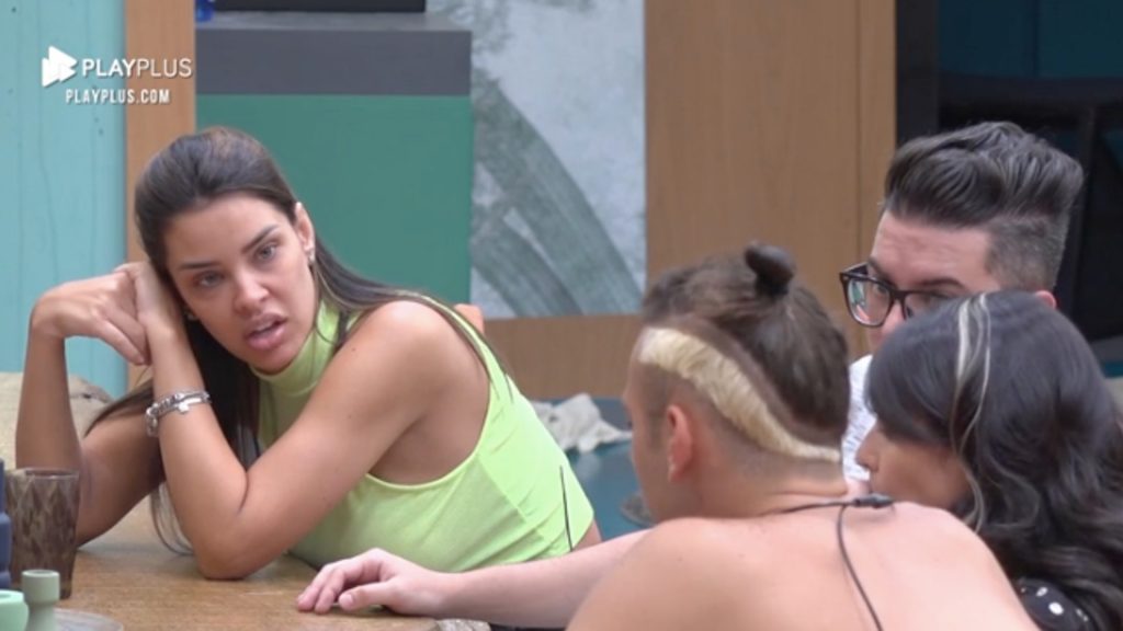 Ivy desabafa após discutir com Brenda no Power Couple (Reprodução/PlayPlus)