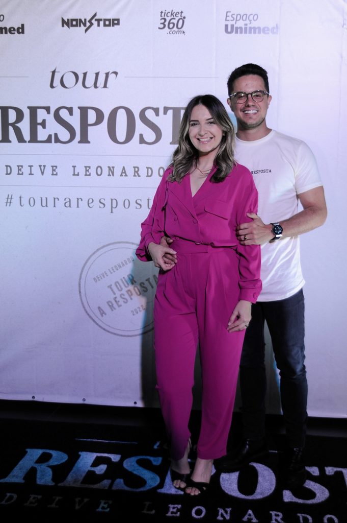 Deive Leonardo com a esposa. Foto: Eduardo Martins / Agnews