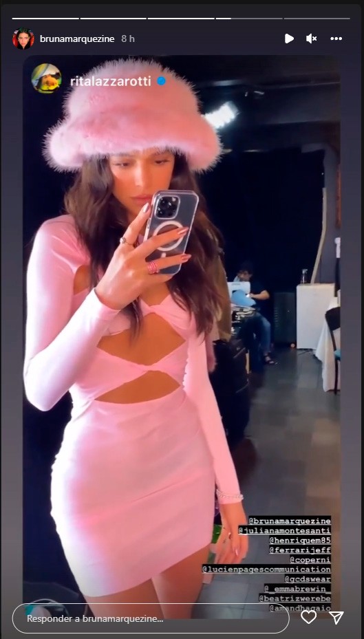 Bruna Marquezine esbanja beleza em vestido curtinho (Reprodução/Instagram)