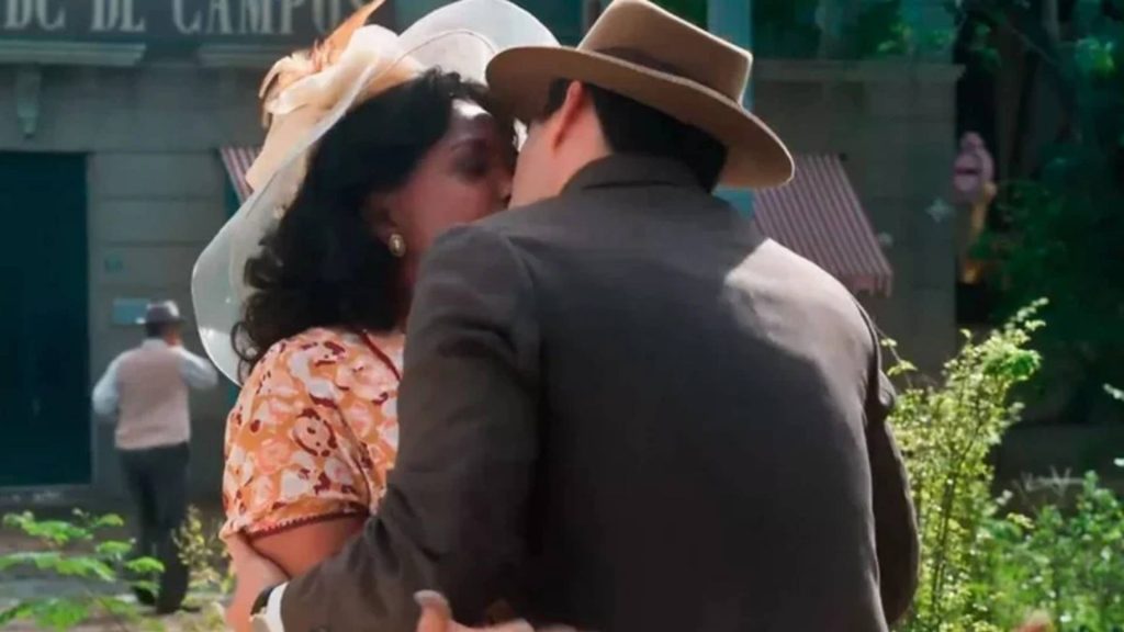 Beijo entre Emilia e Enrico - Crédito: Reprodução/ TV Globo